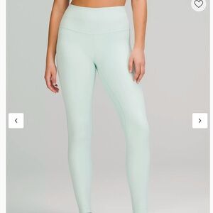 Lululemon Align 28" size 4 in Mint